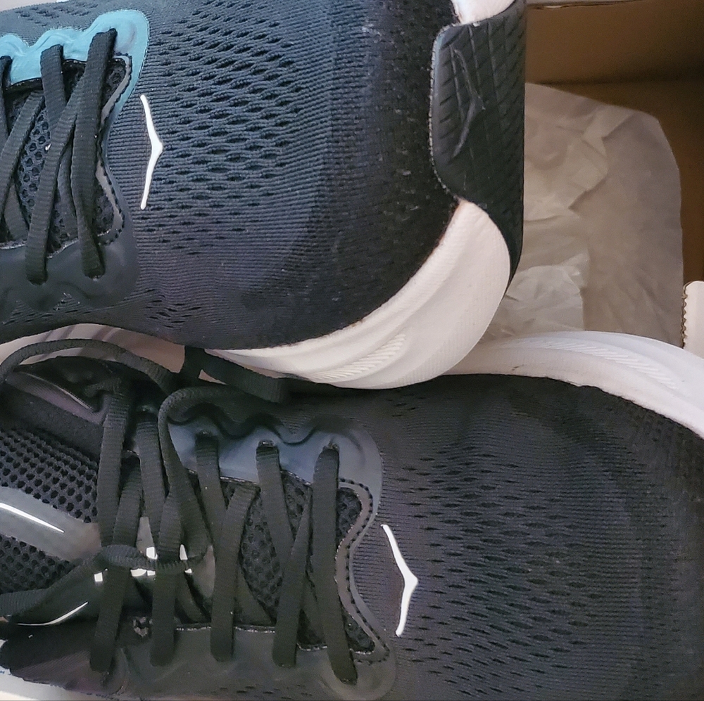 New HOKA Men's Everyday Running Sneakers Black & White BONDI 9 Size 10.5 NWT NIB - Picture 12 of 13